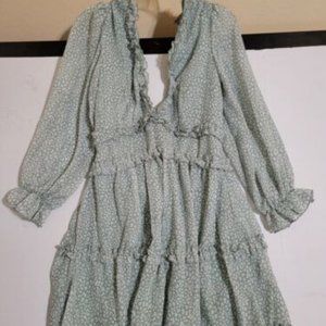 Womens Dress Medium Green Ruffled Mini Deep Neckline Open Back Long Sleeve Dress